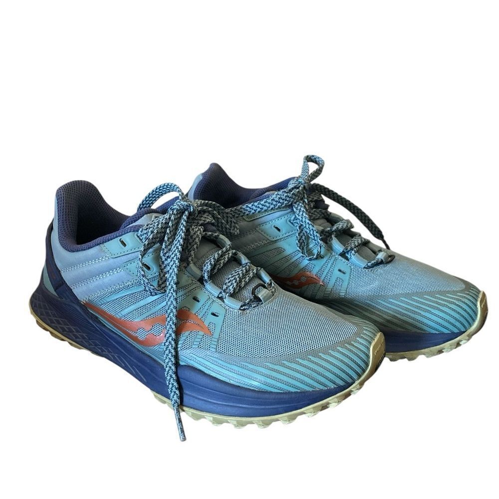 Saucony Women's Size 8 Athletic Shoes in Blue and White